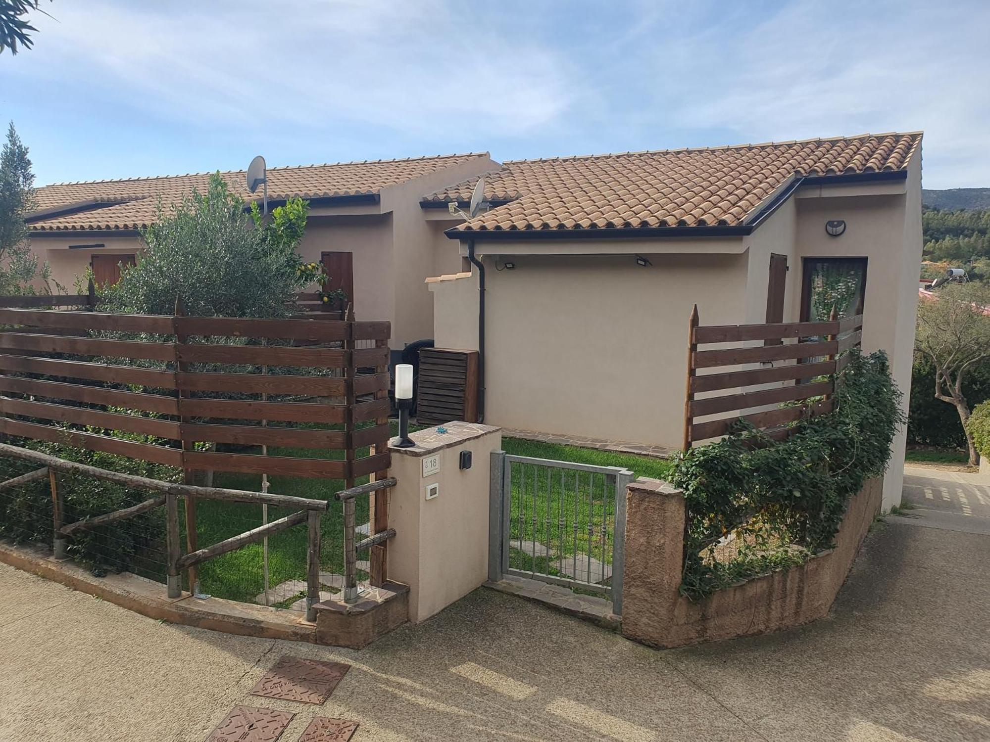 Villa Margherita Chia Exterior foto